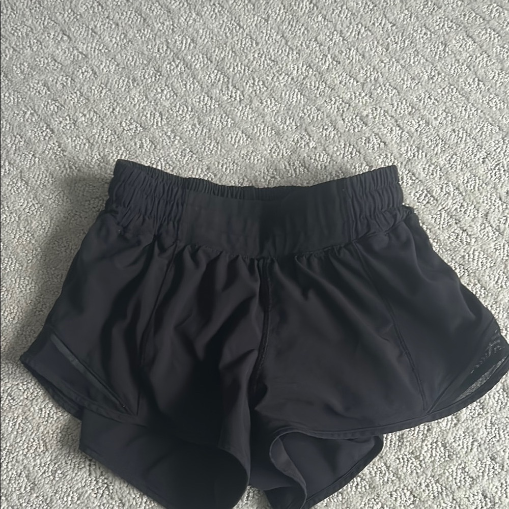 Black lululemon hotty hot shorts 2.5 inseam size 2